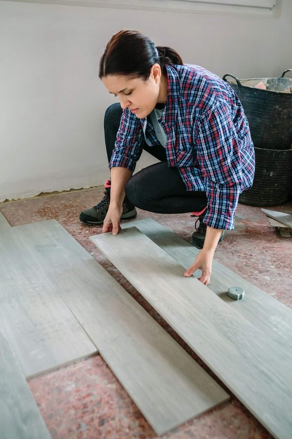 How to install porcelain stoneware: a step-by-step guide
