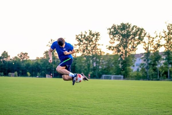 How to Incorporate Agility and Quickness Drills into Soccer Training Sessions?